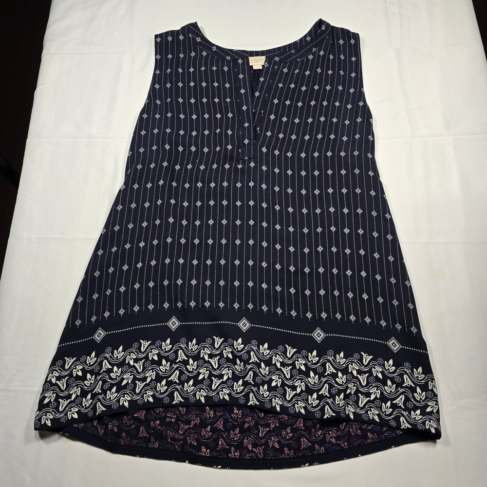 Ann Taylor LOFT Women's M Floral Tunic Top Career Office Quiet Luxury